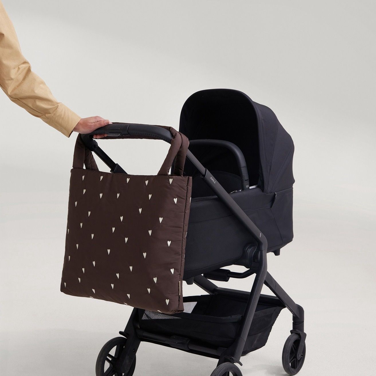 Puffy Mom Bag - Brown Hearts