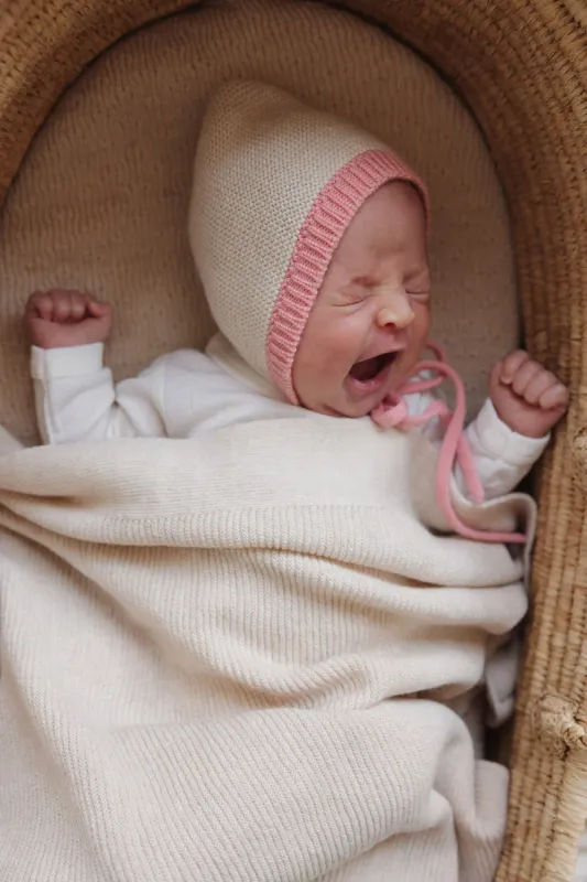 Hvid - Bonnet dolly S (1-3m) cream/bubblegum