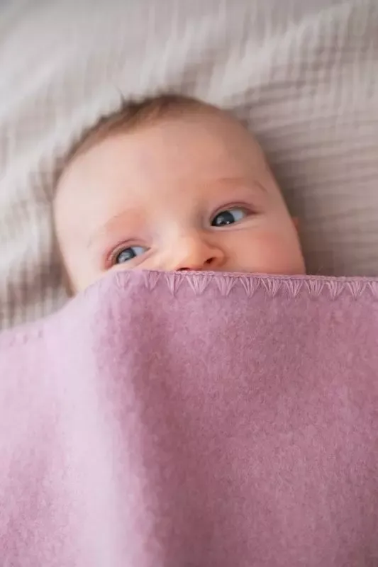 Baby blanket, with shell stitch - rosewood mélange