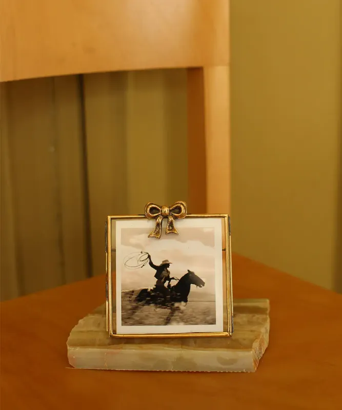 Bowie bow polaroid frame