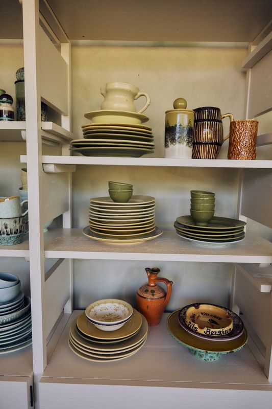 Farmhouse ceramics: dinner plate, moss