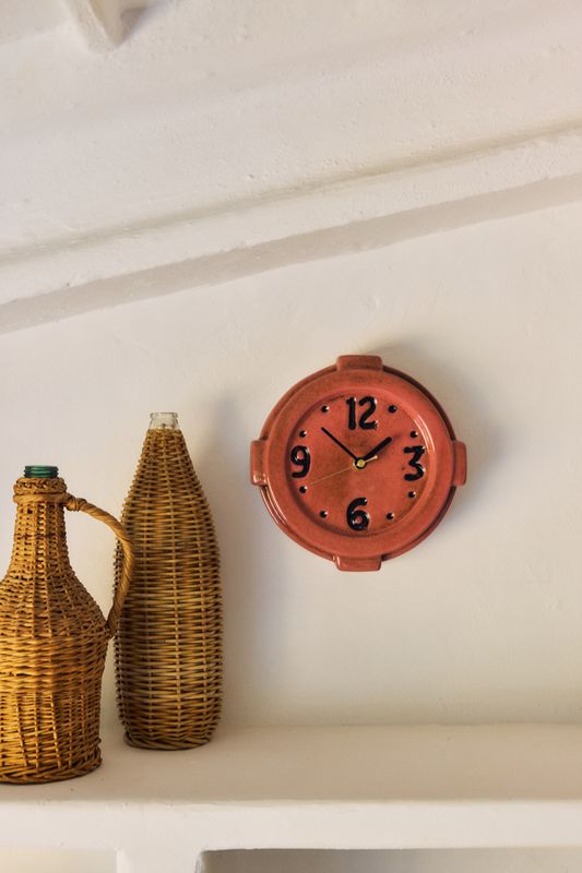 Retro ceramic wall clock pink