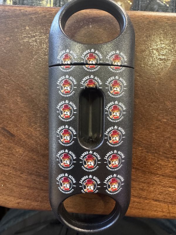 James and Sons V Cut