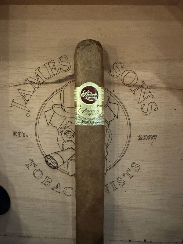 Padron 1926 No.9 Maduro (5 1/4 x 56) Single