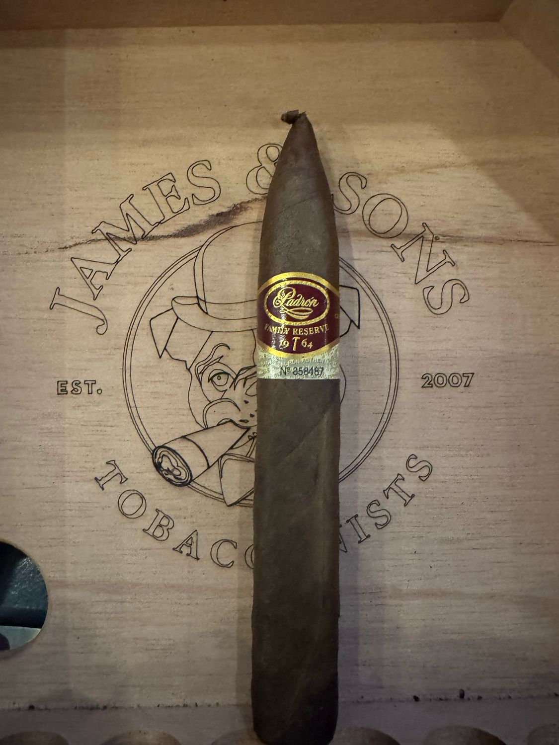 Padron Family Reserve 44 Years Madruo (6x52) Single