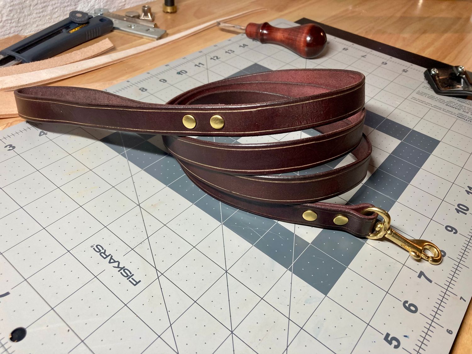 Classic Leather Leash in Aubergine, 5.5 ft x 3/4"