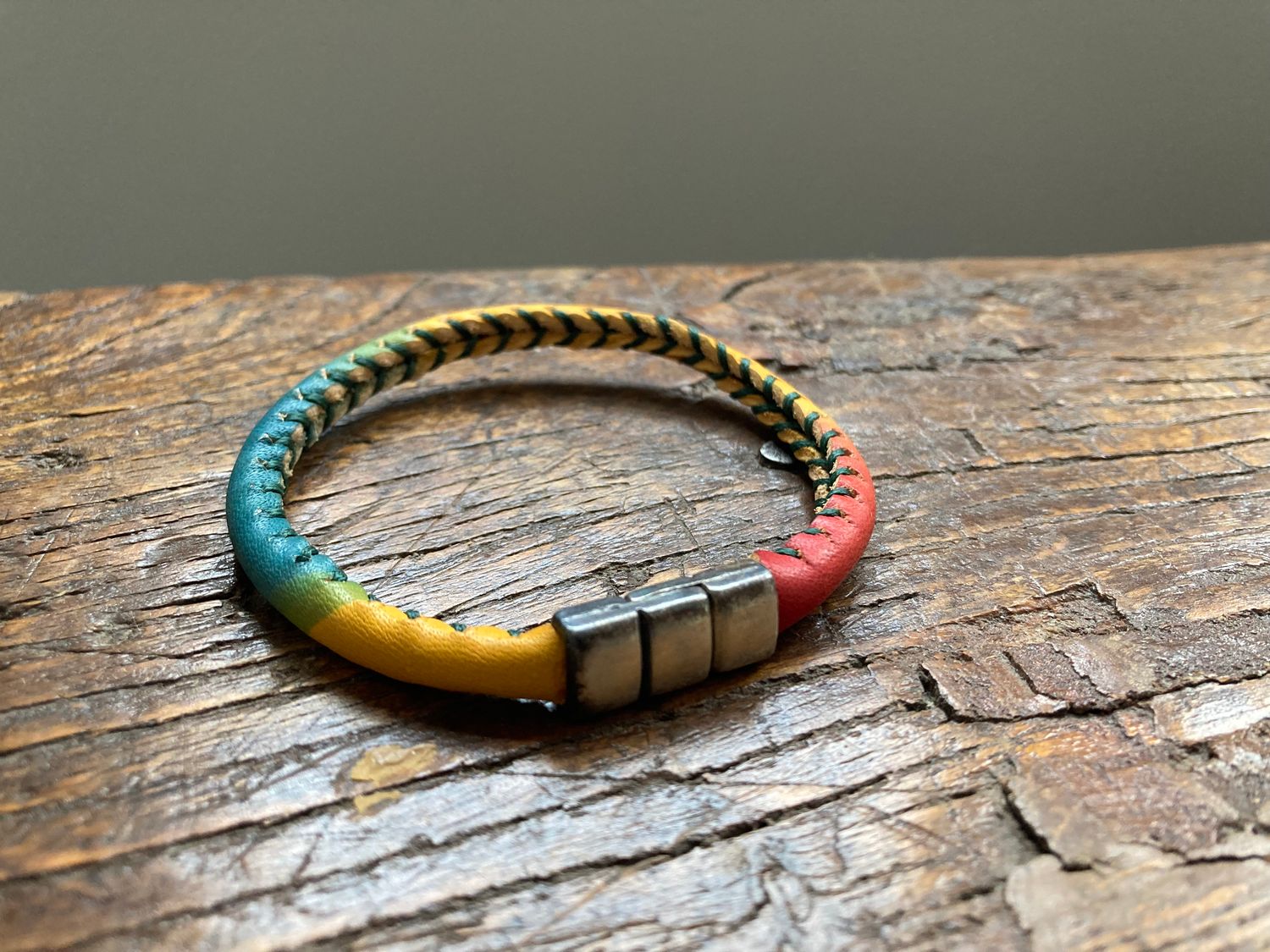 Grand Prismatic rolled leather bracelet