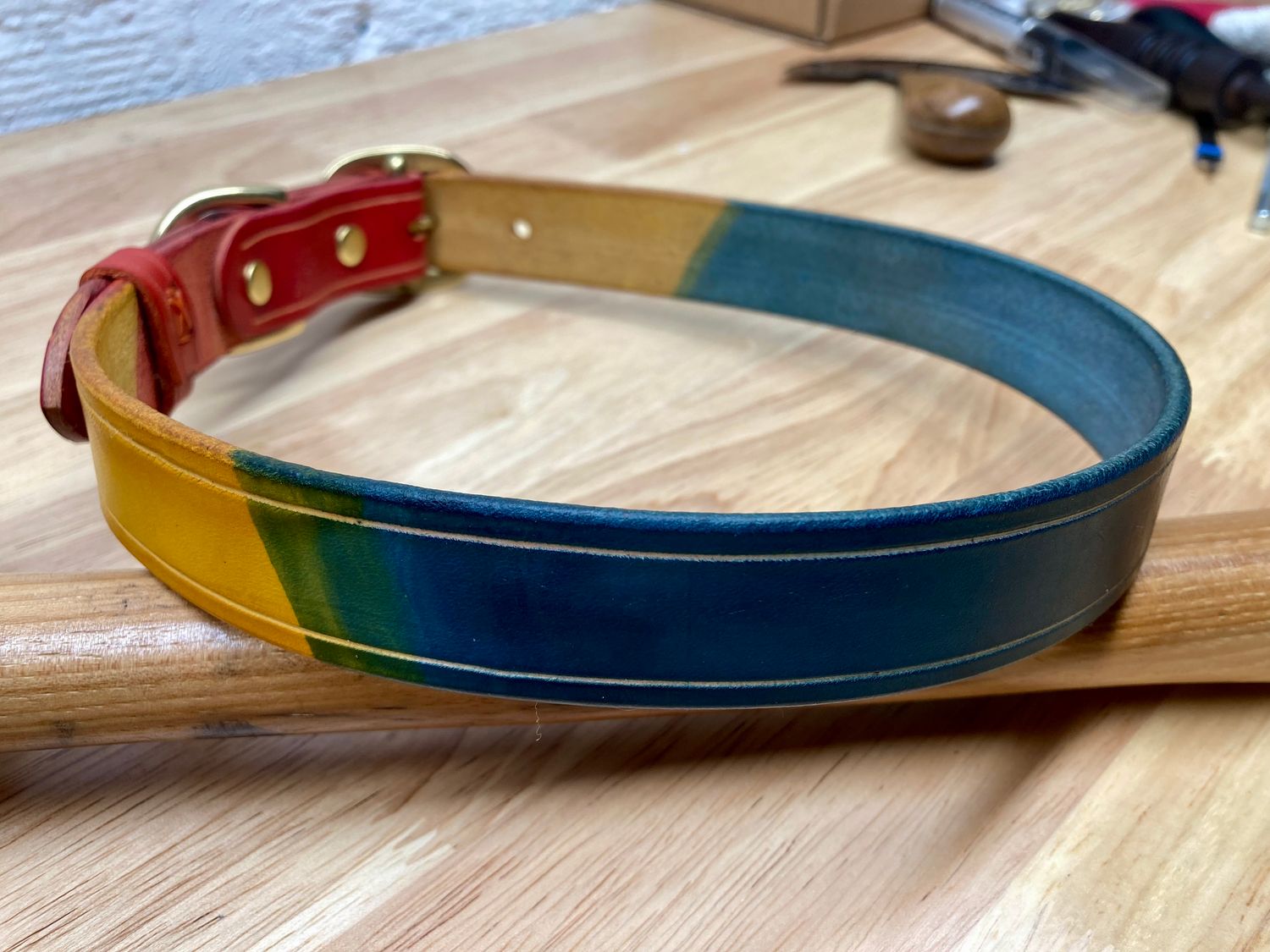 Grand Prismatic Signature Collar