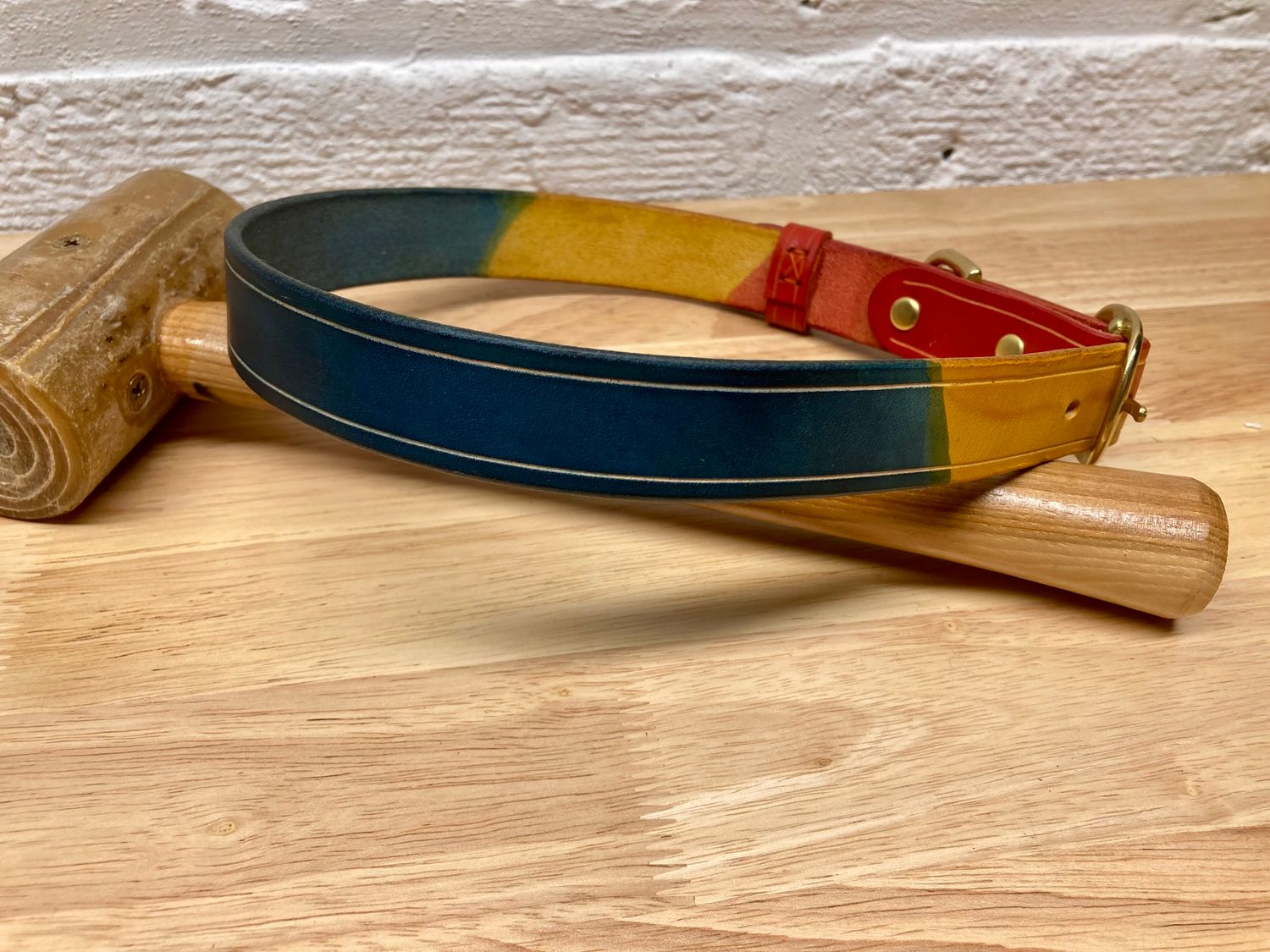 Grand Prismatic Signature Collar