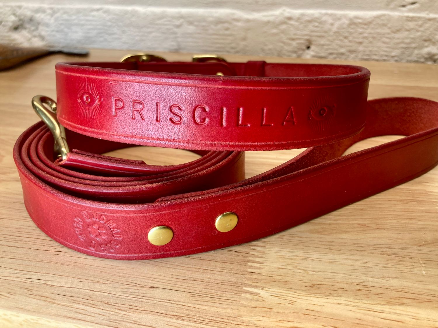 Personalized Classic Leather Walk Set in Cayenne (Large Classic collar, 4.5-ft x 1" Classic Leash) 