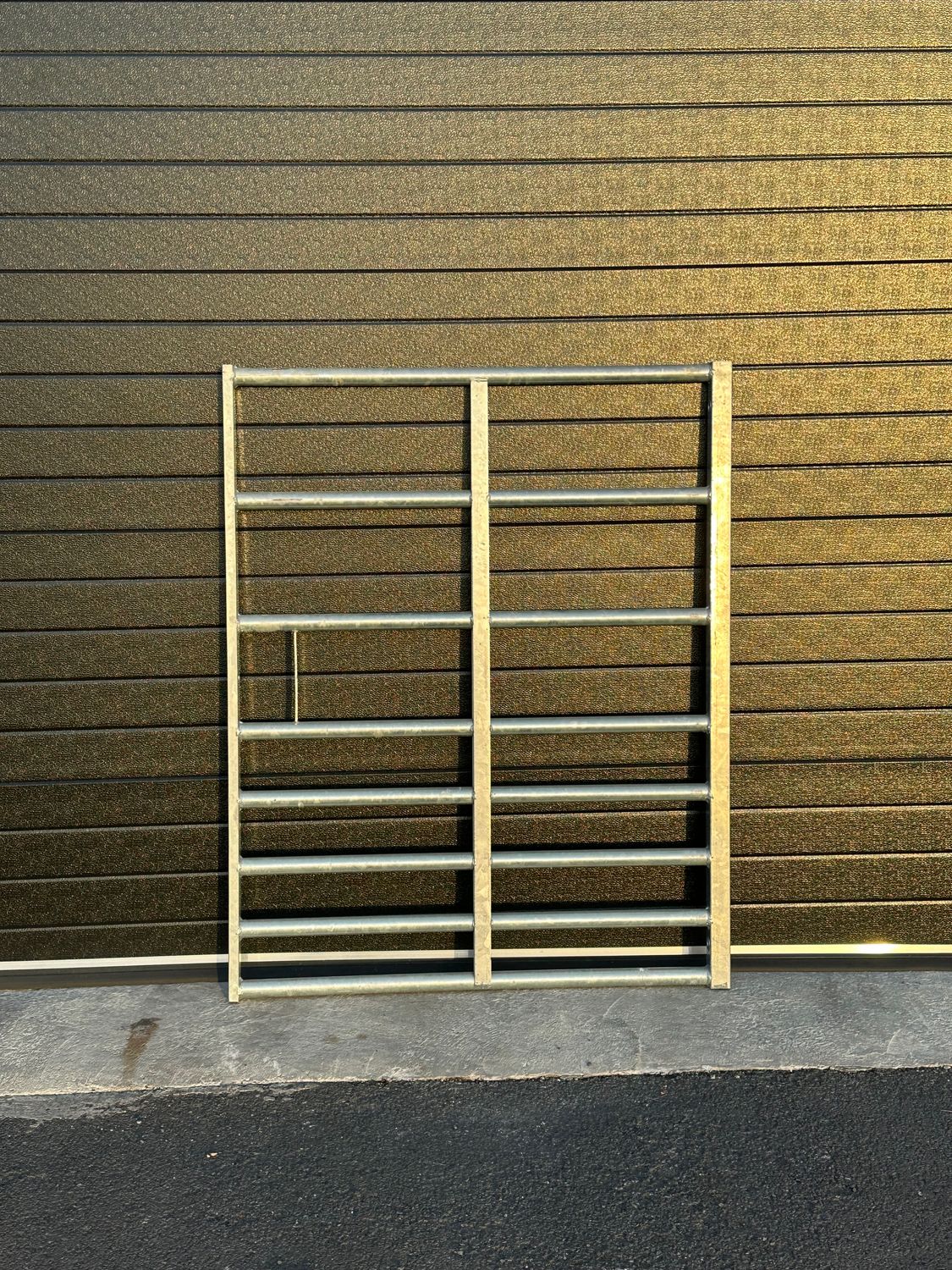 Weidepoort 8 spijlen hoog 122cm Weidepoort 8 spijlen hoog 122cm