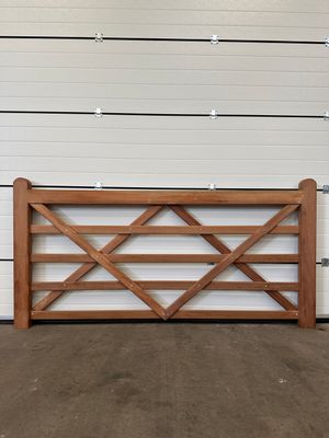 Houten weidepoorten