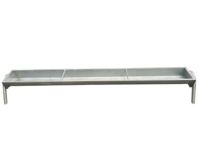 Voederbak op poten 230cm