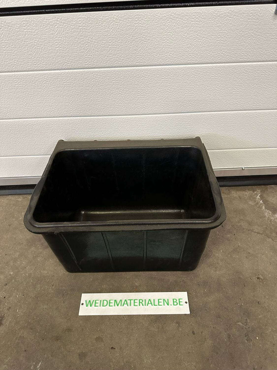zwarte voederbak 20l zwarte voederbak 20l
