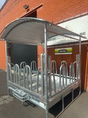 Hooiruif met bogen 2x2m 12voederplaatsen