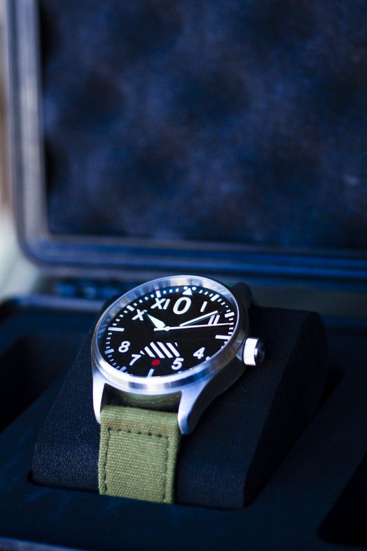 Red Watches Romeo - 01