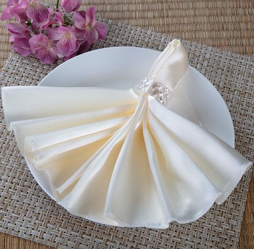 20'' IVORY SATIN NAPKIN, 6 PCS