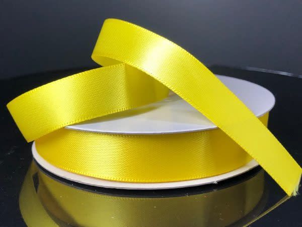 SILKY DOUBLE FACE SATIN NON WIRED EDGE 5/8"" x 25 YD DAFFODIL