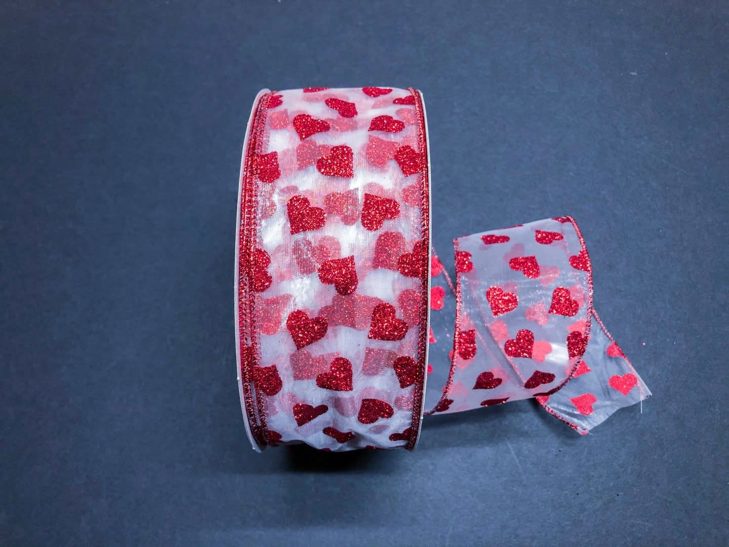 #40, WHITE SHR/RED GLITTER HEARTS