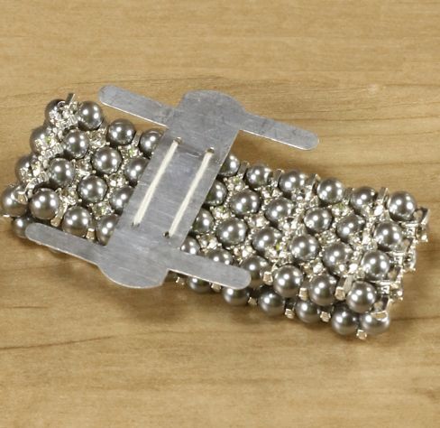 1.25’’ PEARL AND RHINESTONE WRISLET