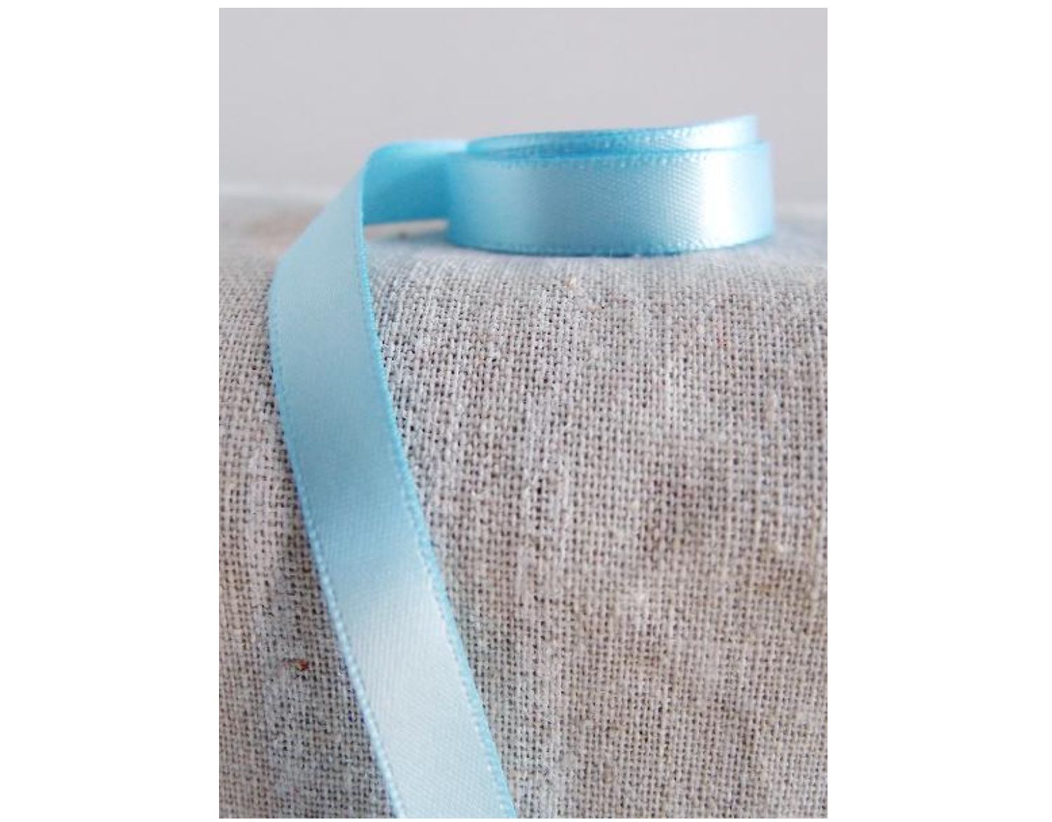 3/8’’x 50 yd DOUBLE FACE LIGHT BLUE RIBBON