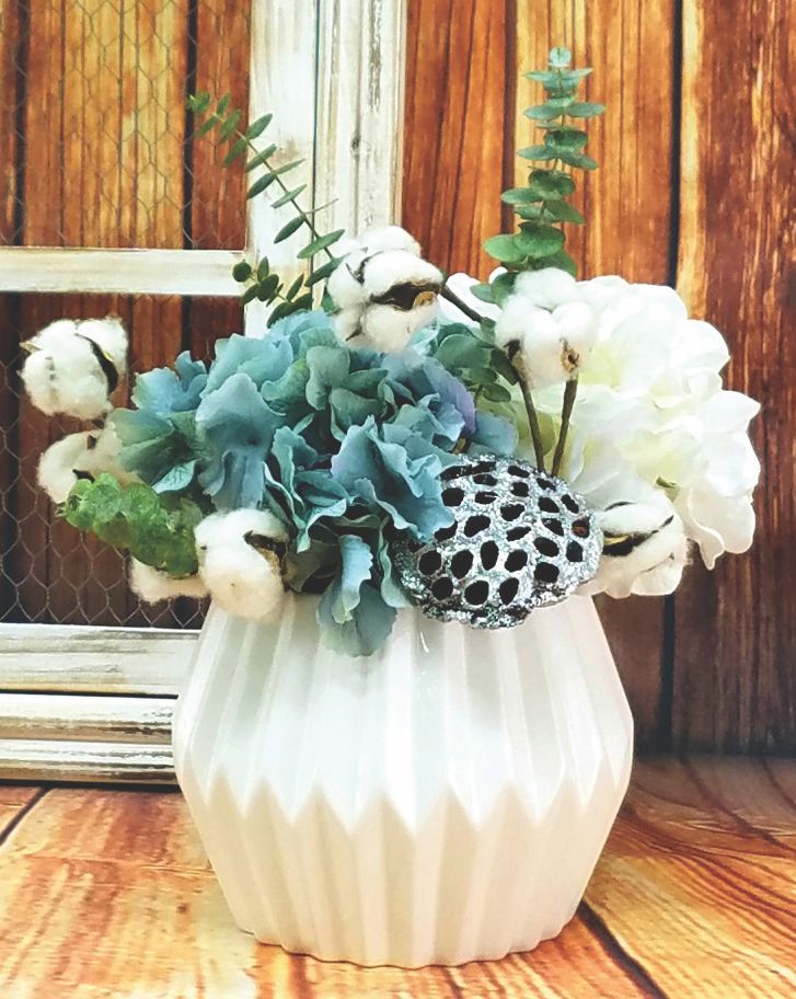 6"h x 4.75" WHITE RIDGE CERAMIC POT