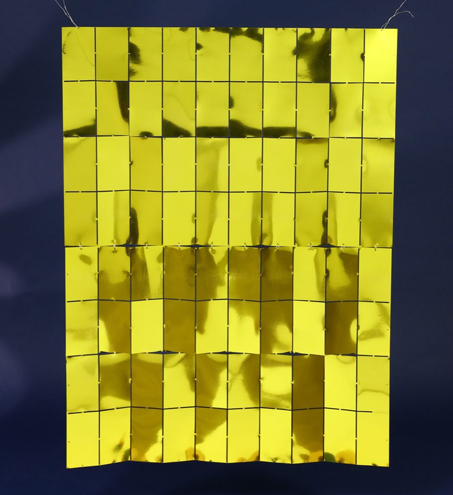 36 X 48'' FOIL MIRROR BACKDROP, GOLD