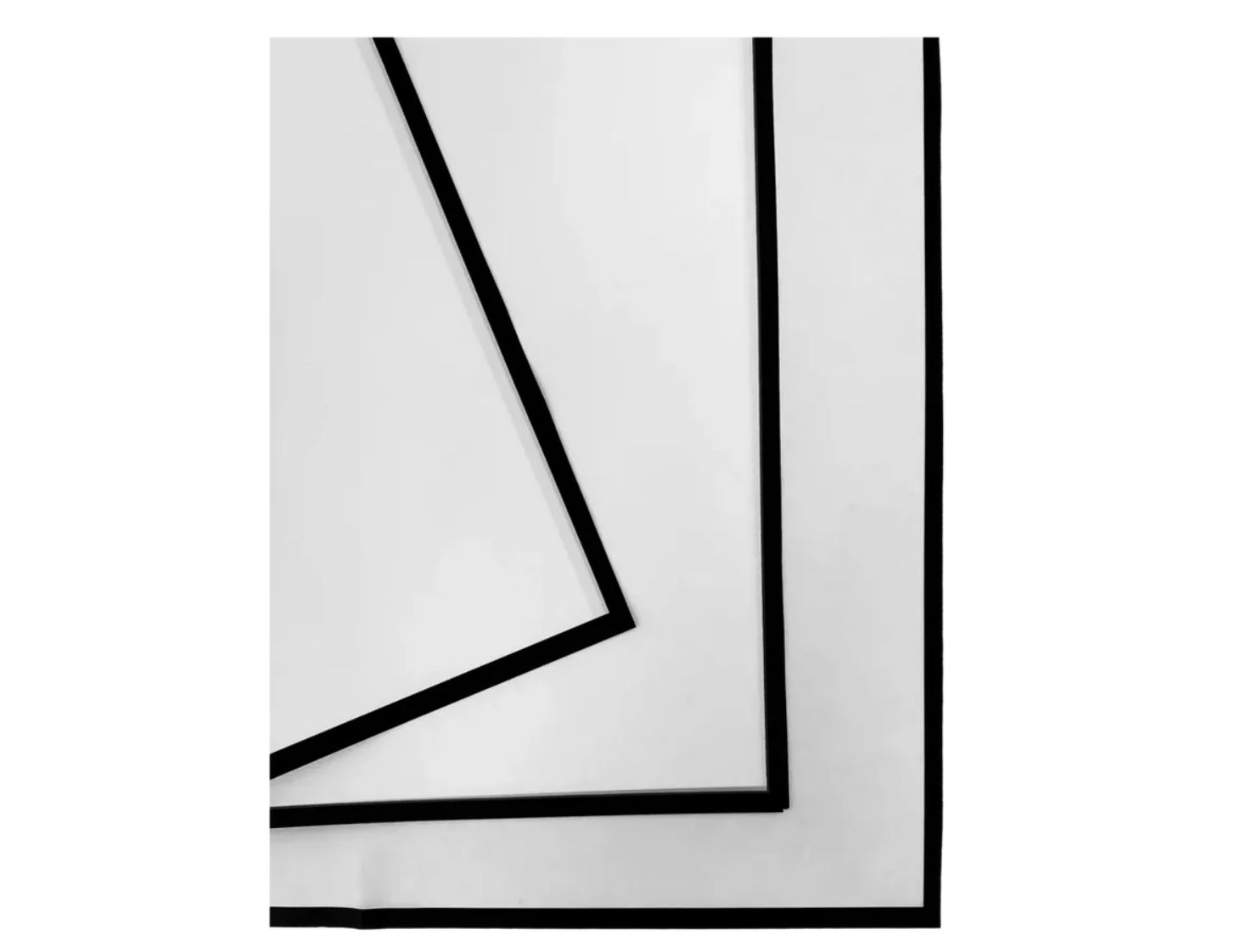 22.5" x 22.5", 20 PIECES WHITE W BLACK EDGE FLOWER PAPER