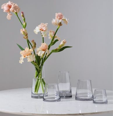 FAT PYRAMID GLASS VASE