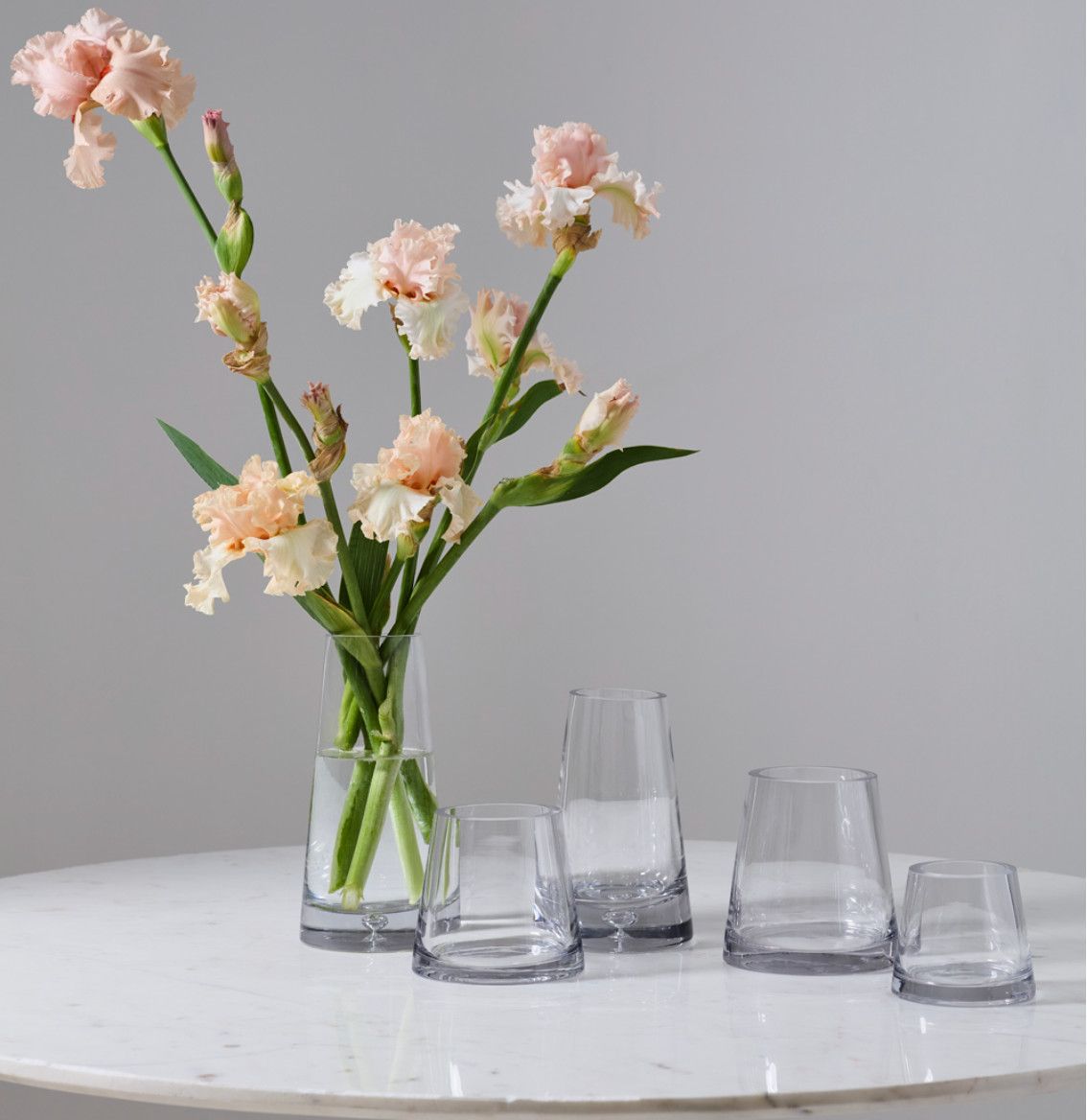 FAT PYRAMID GLASS VASE