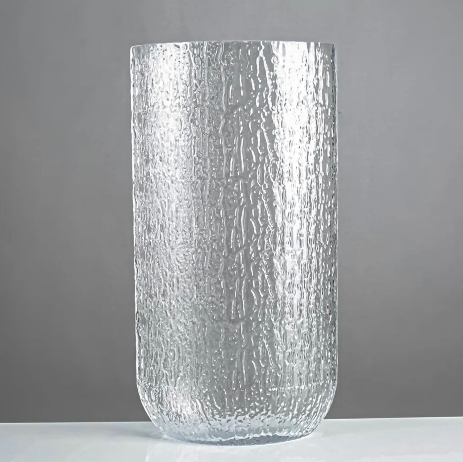15.75”H X 8.1”L X 4.5”W CLEAR OVAL SCRATCH ETCH GLASS