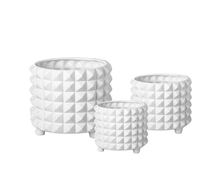 WHITE CERAMIC FOOTED GEOMETRIC PYRAMID
