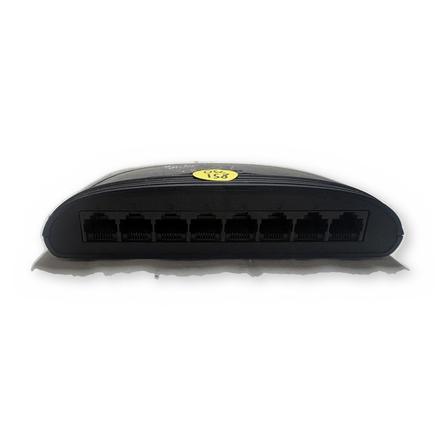 D-Link 8-Port 10/100 Fast Ethernet Unmanaged Network Switch Scratched — photo 4