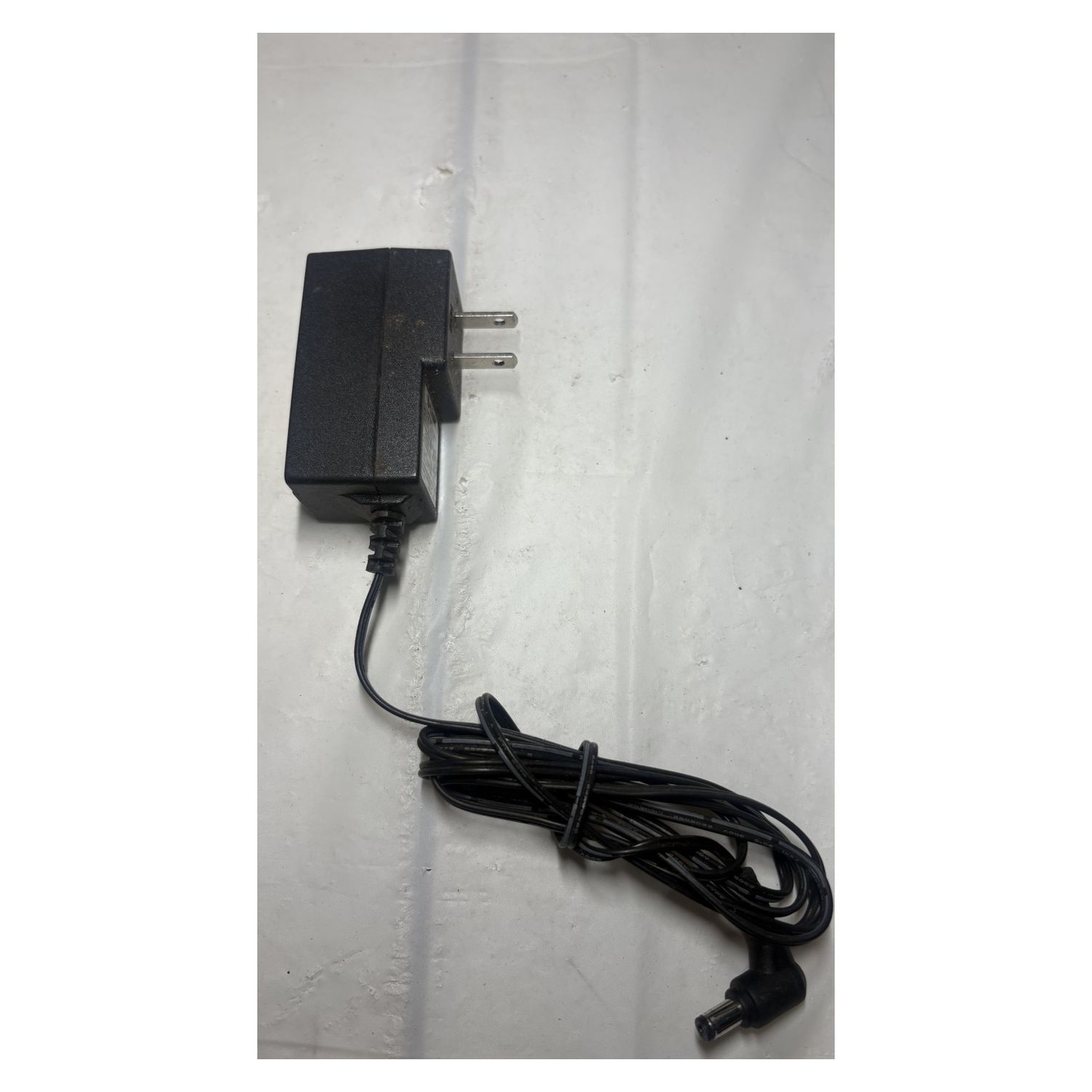 Generic AC DC Power Adapter Wall Charger Barrel Connector Unit 1 — photo 2