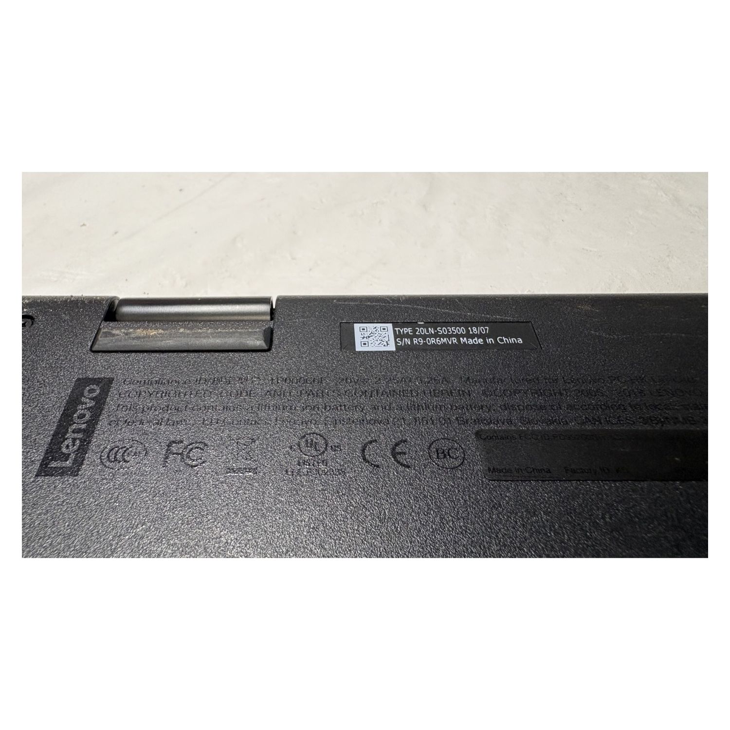 Lenovo ThinkPad 11e Yoga 5th Gen N4100 11.6in 2-in-1 Touch - Bad Keyboard - For Parts / Not Working — photo 4