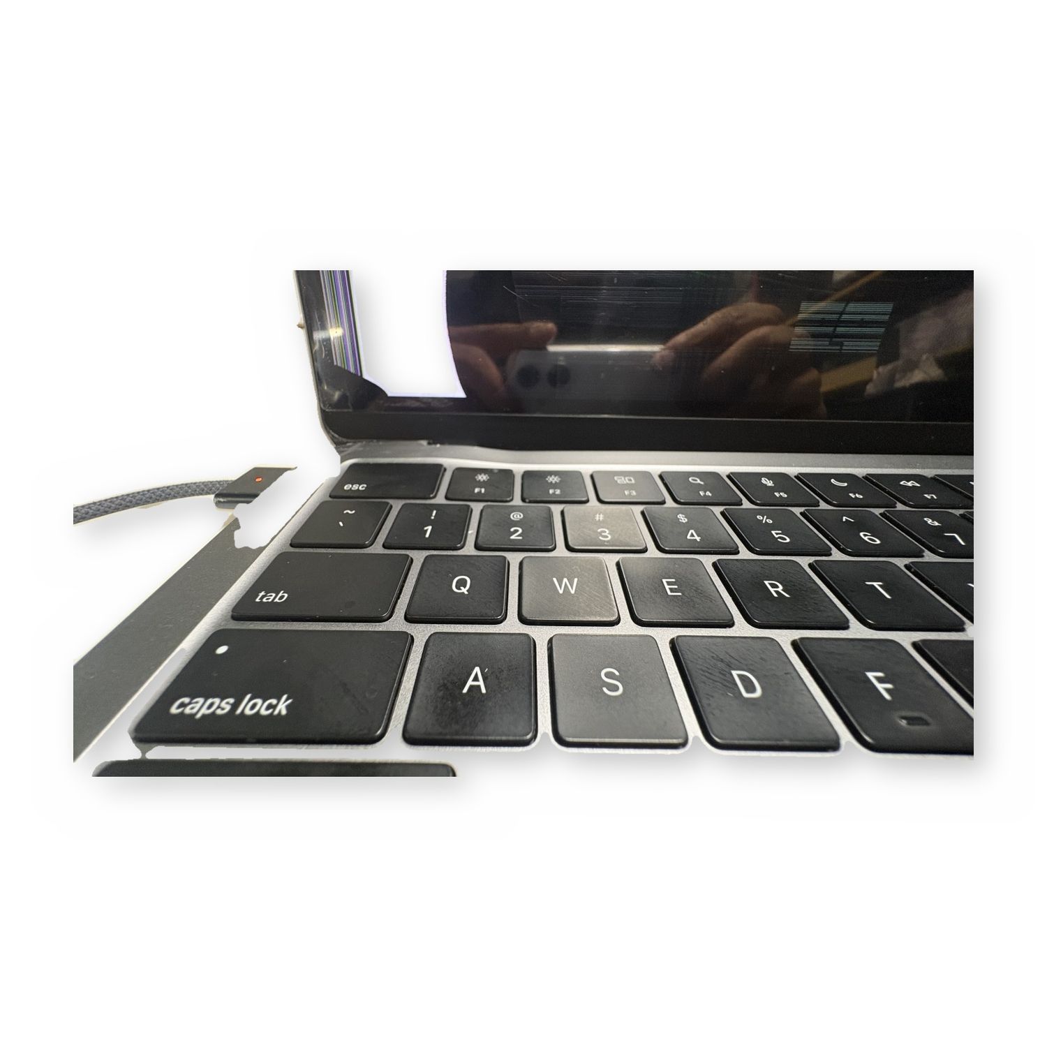 Apple MacBook Pro 13 Space Gray Cracked Display Not Working - For Parts / Not Working — photo 3