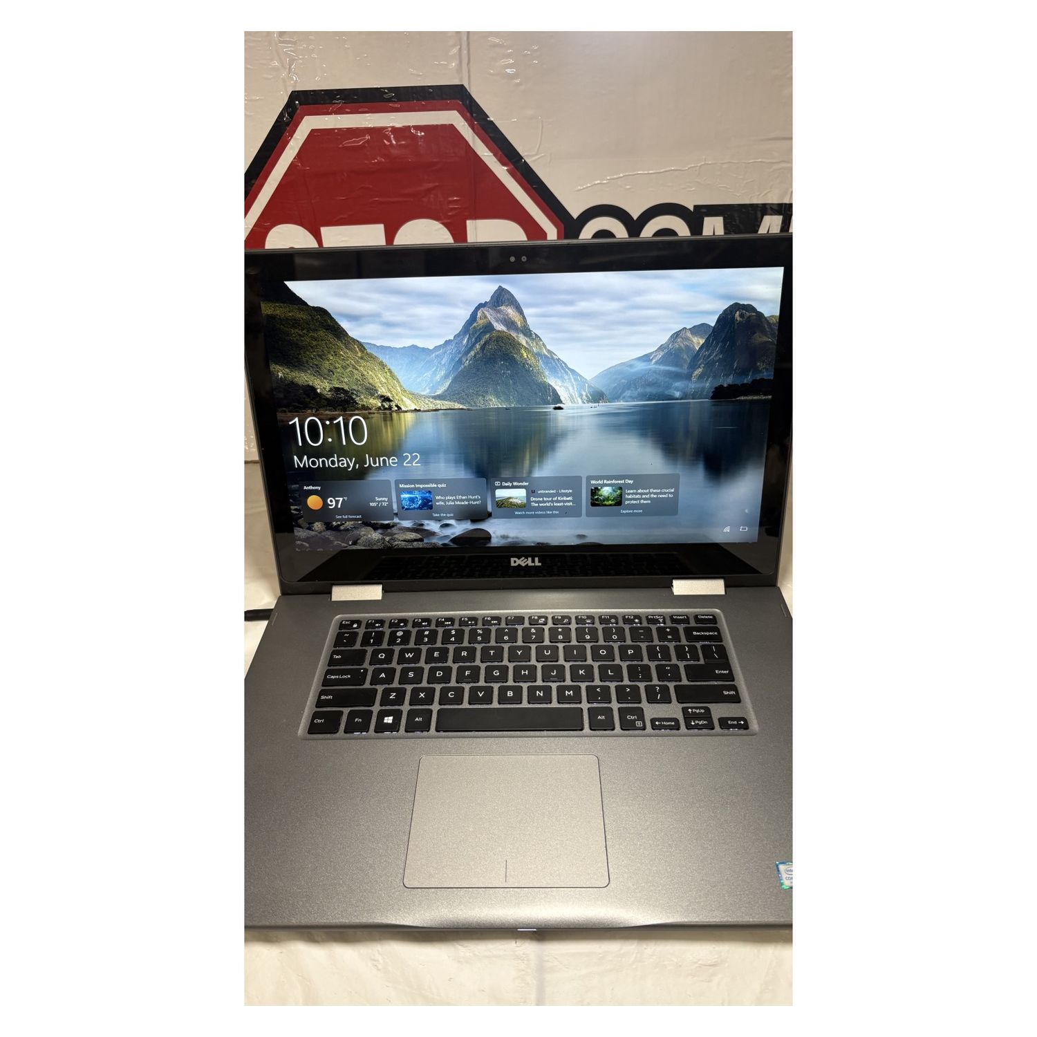 Refurbished Dell Inspiron 15 7569 2-in-1 i7-6500U 16GB 256GB SSD Touchscreen — photo 1