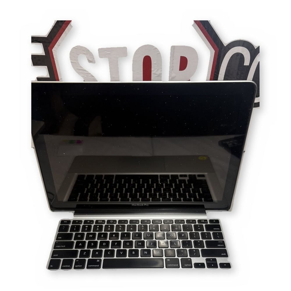 Apple MacBook Pro 13 A1278 Not Working Older Unibody Silver - For Parts / Not Working — photo 1