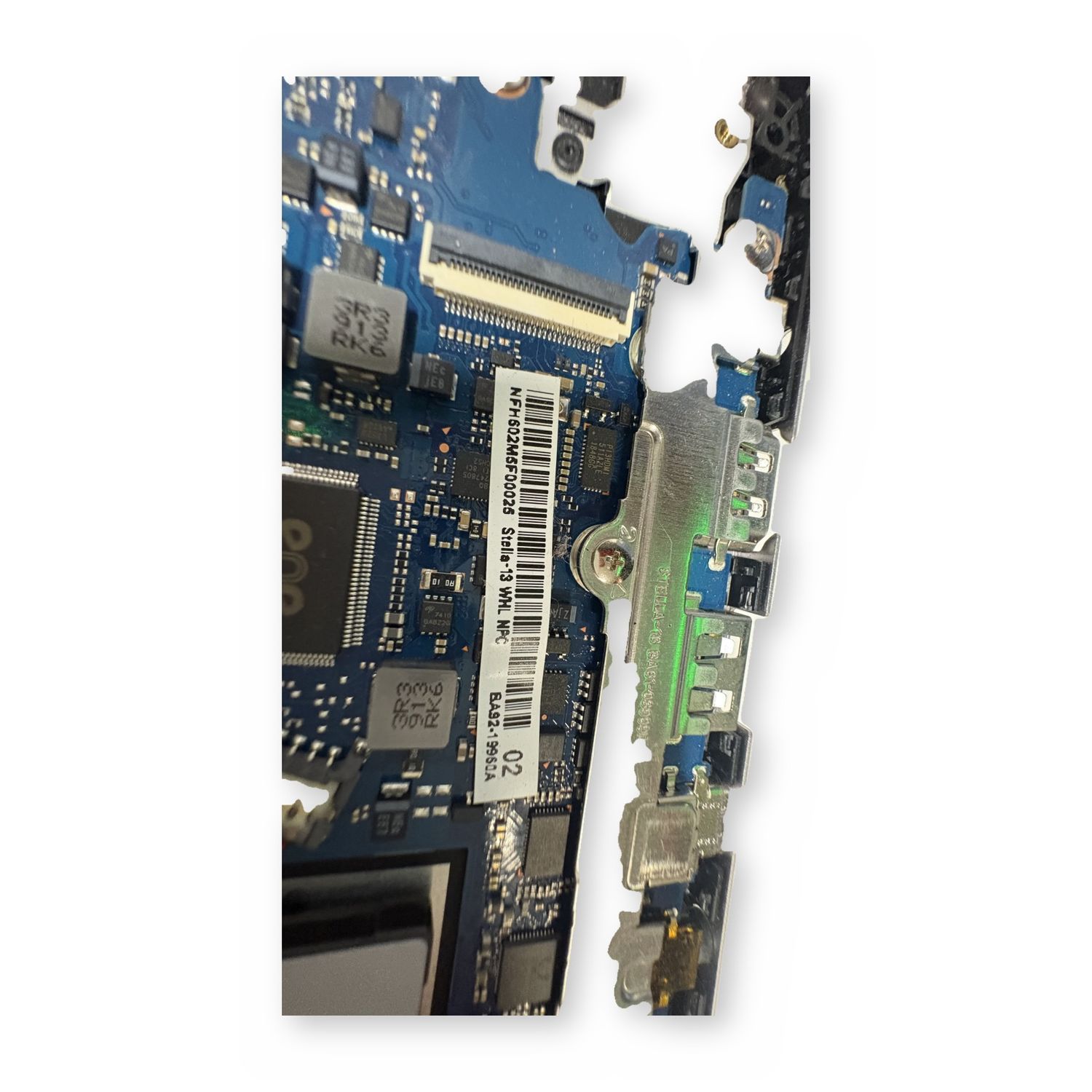 Samsung Notebook 7 13.3in NP730XBE Palmrest Keyboard Top Case Assembly - Part - For Parts / Not Working — photo 4