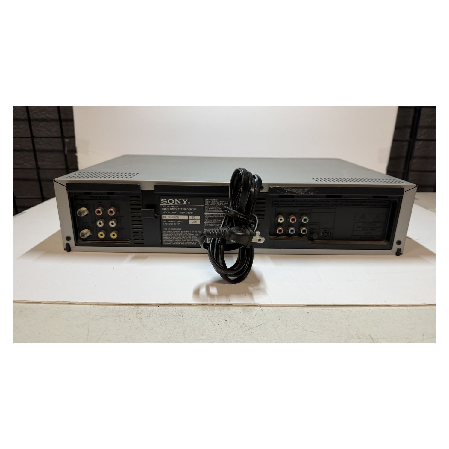 Refurbished Sony SLV-D300P DVD Player VHS VCR Combo Recorder Hi-Fi Stereo - Working — photo 2