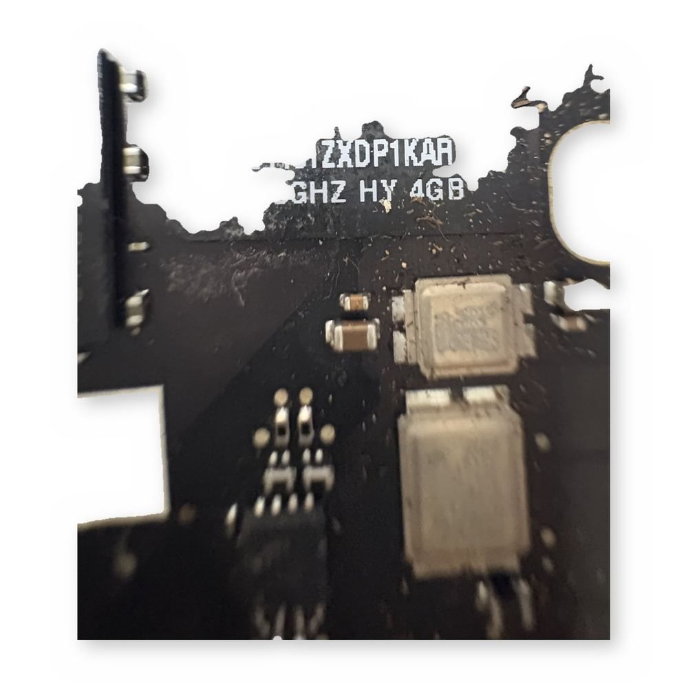 Apple MacBook Air Logic Board Motherboard PCB CPU Visible - For Parts / Not Working — photo 1