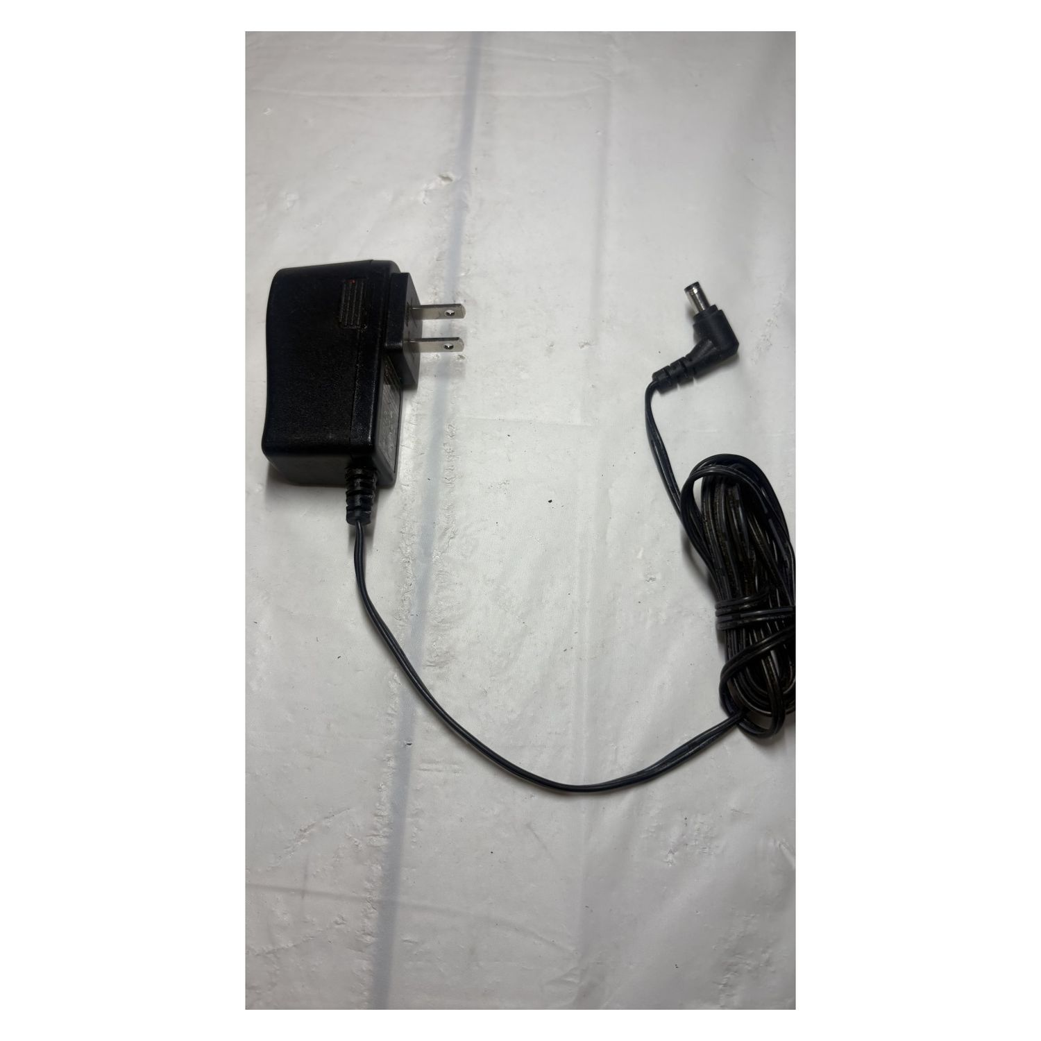 Generic AC DC Power Adapter 5V Wall Charger Barrel Connector — photo 3