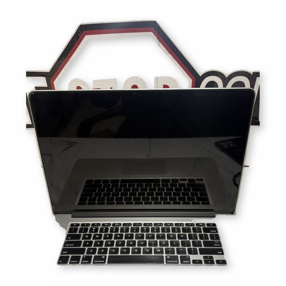 Apple MacBook Pro 15 Retina A1398 Not Working Silver 2012-2015 - For Parts / Not Working — photo 1