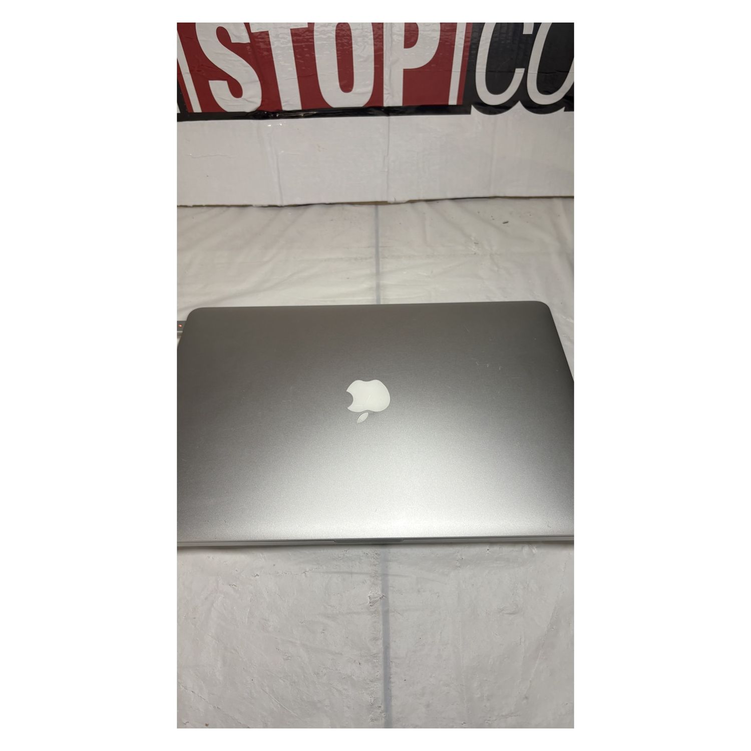 Apple MacBook Pro 15 Retina A1398 Not Working Silver 2012-2015 - For Parts / Not Working — photo 2