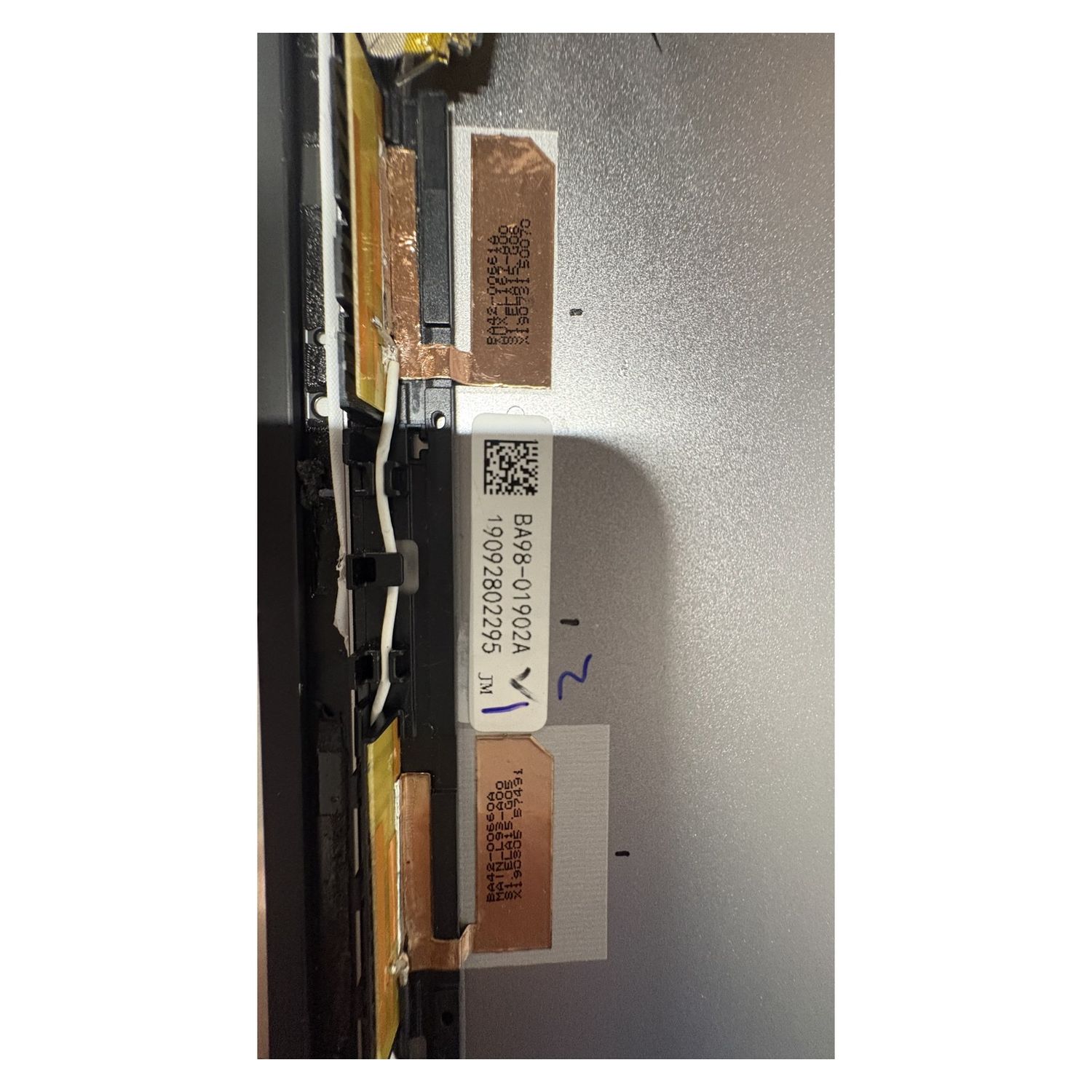 Samsung Notebook 7 13.3in NP730XBE FHD LCD Screen Lid Assembly - Broken Hinge - For Parts / Not Working — photo 6