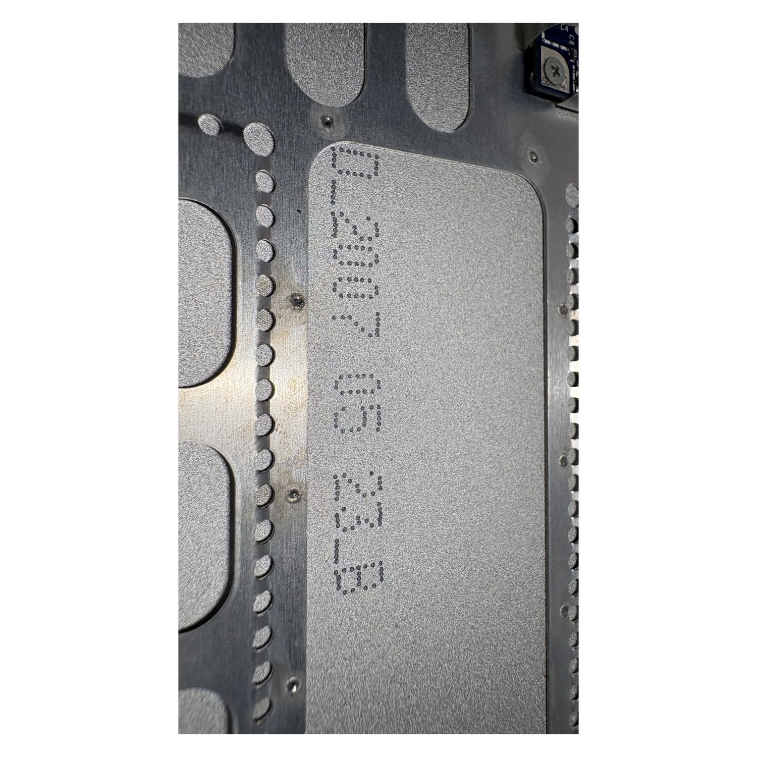 Apple MacBook Pro 15in A1226 Top Case Palmrest US Keyboard 2007 EMC 2136 — photo 4