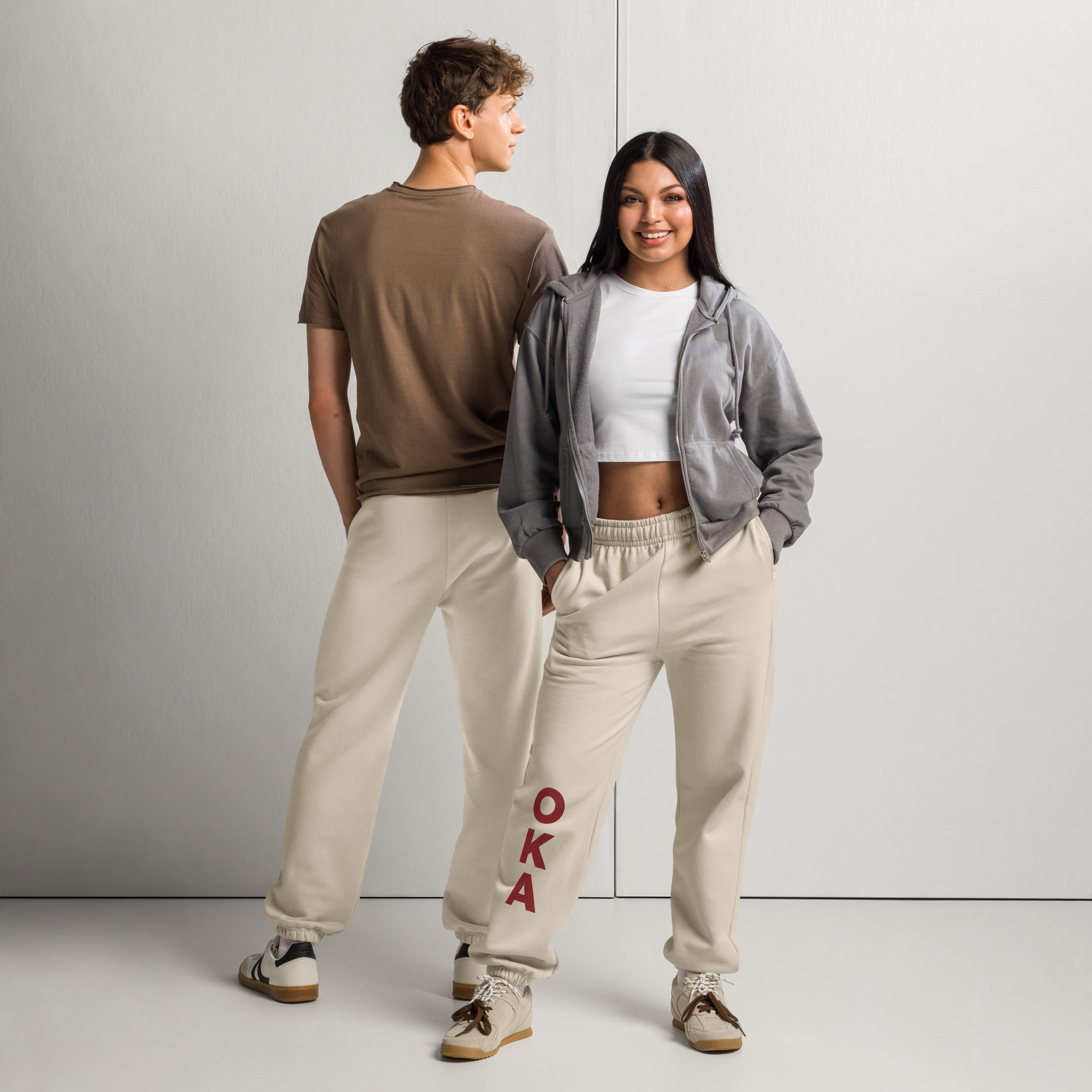 Oka Vertical Logo - Heavyweight sweatpants