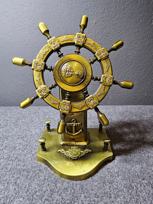 Obrotowy ster żeglarski