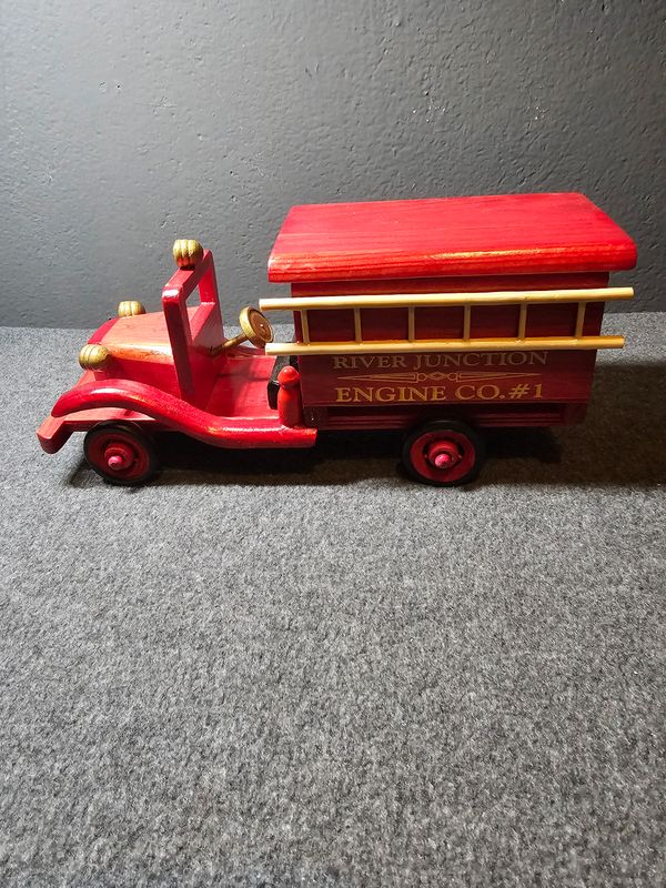 Drewniane auto straż pożarna