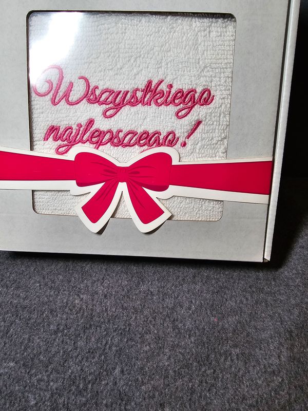 Ręcznik z haftem Wszystkiego najlepszego